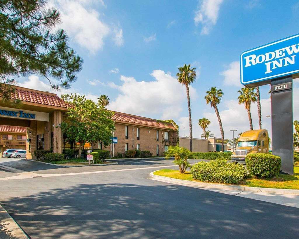 Rodeway Inn Riverside Exterior photo