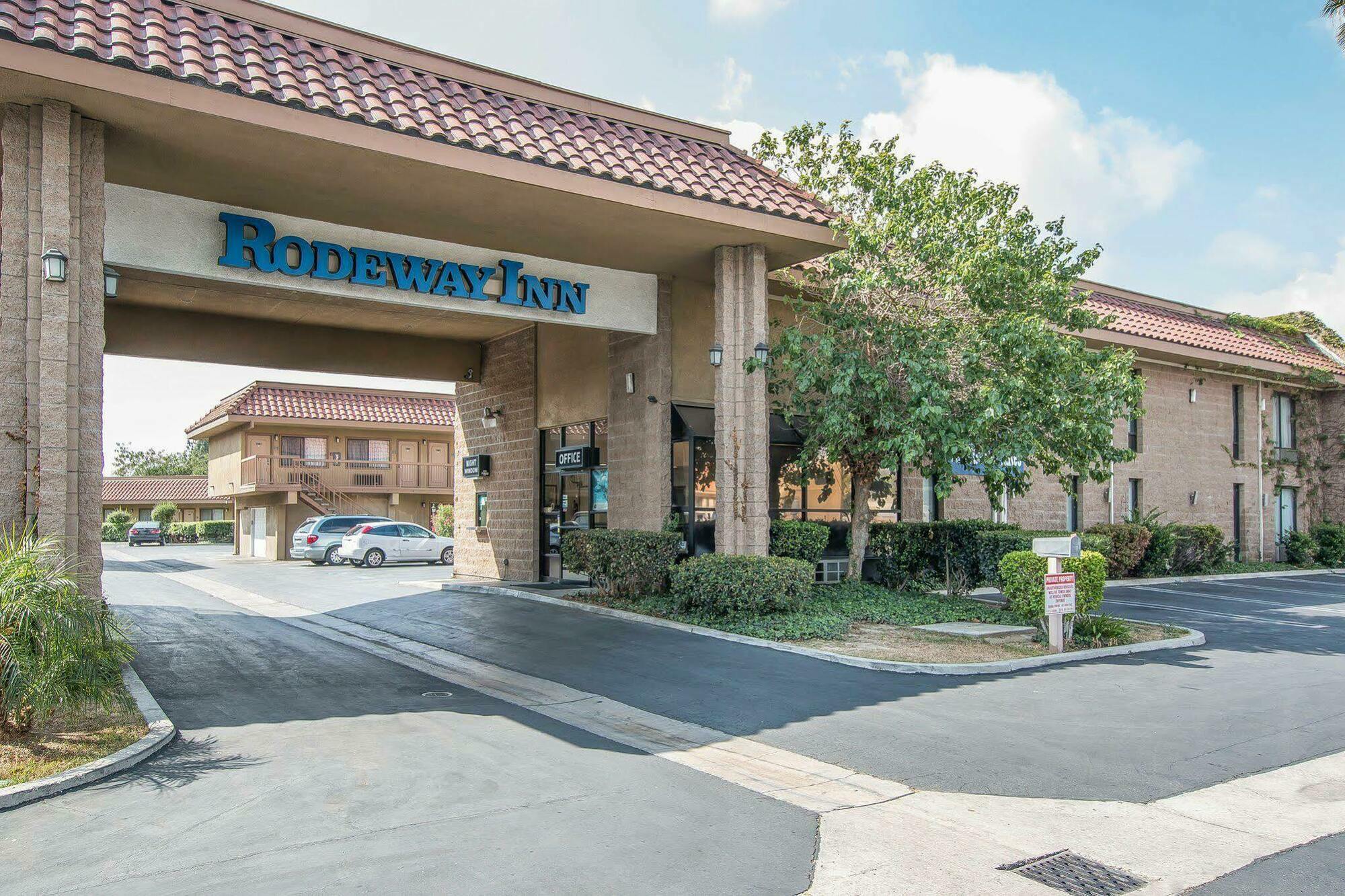 Rodeway Inn Riverside Exterior photo